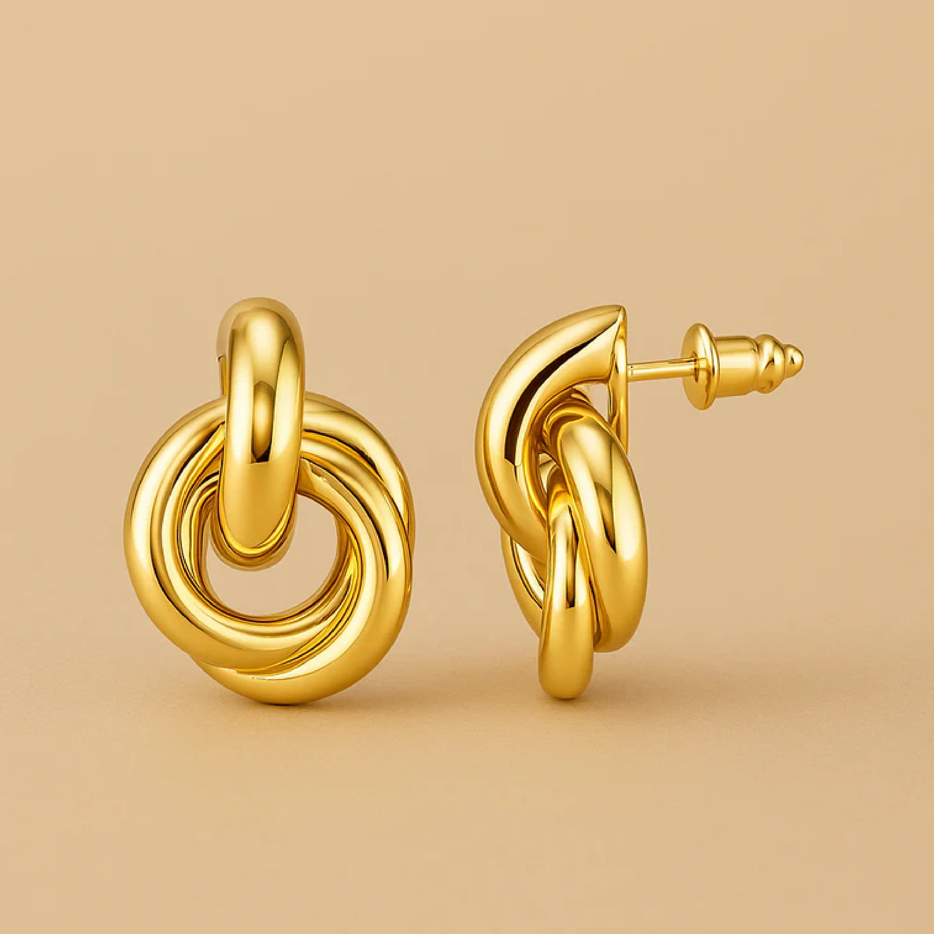Interlocking Hoop Earrings in Gold