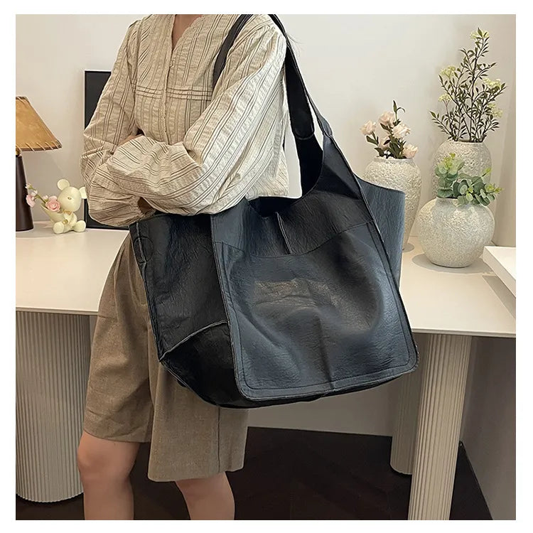 Laura’s Timeless Allure | Vintage Bag