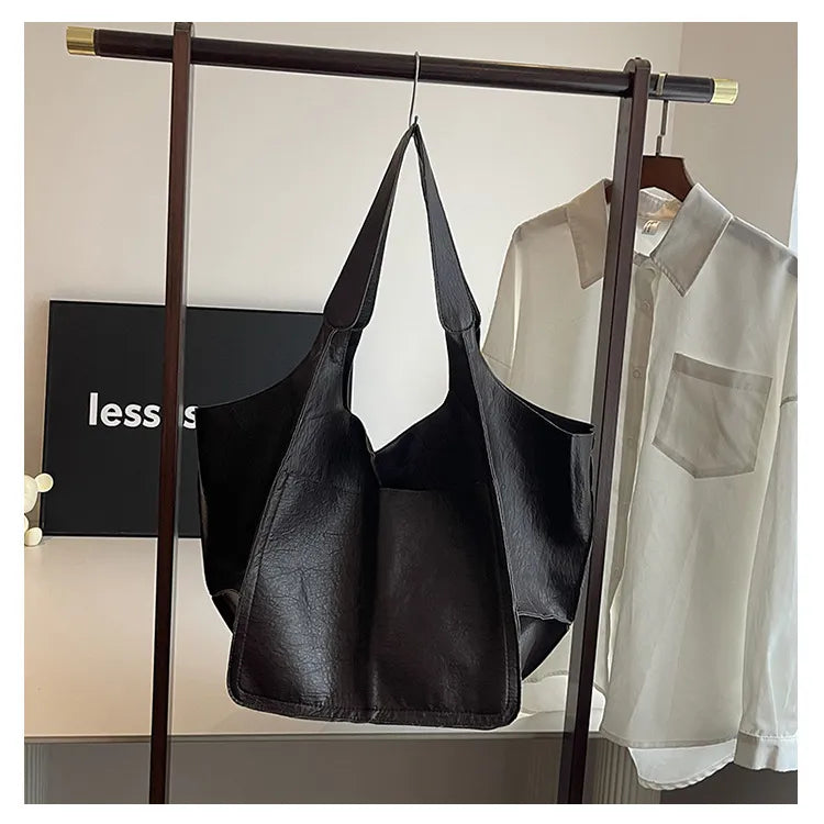 Laura’s Timeless Allure | Vintage Bag