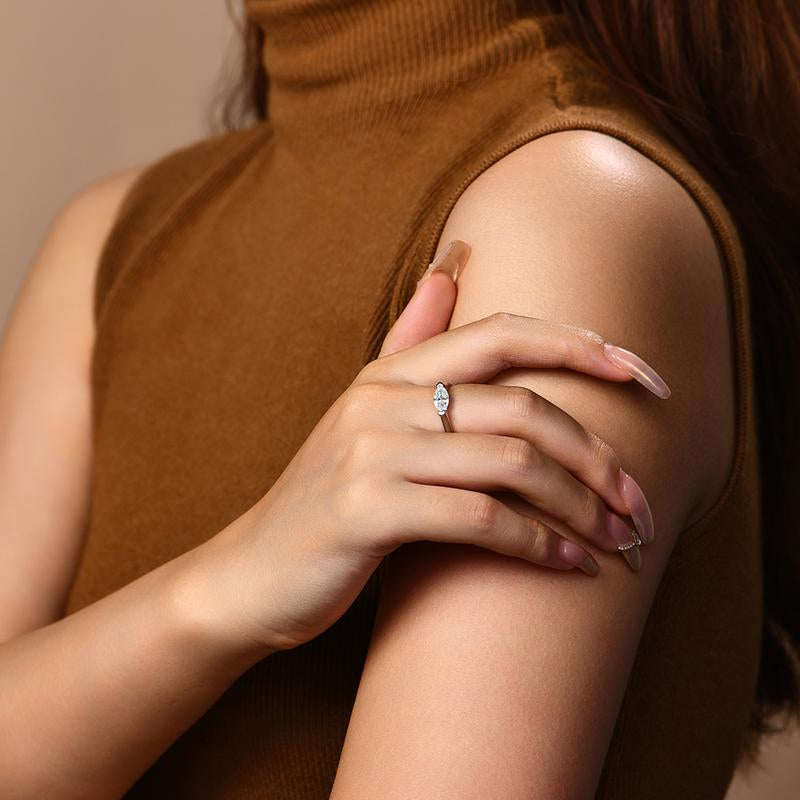 Hailey Signature Slim Ring in Gold