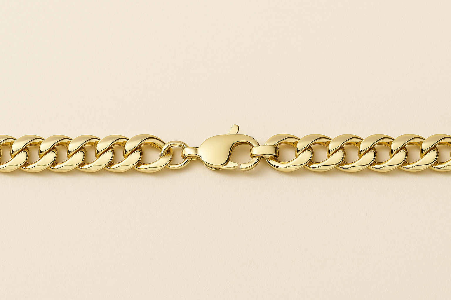 Estate Style Cuban Bracelet in Polished Gold