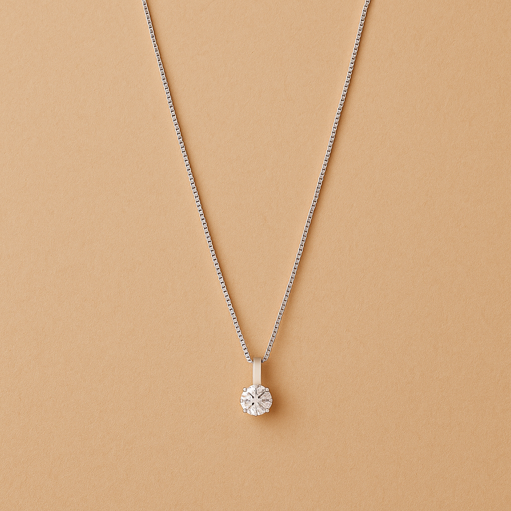 Cléa Moissanite Pendant Necklace in Gold
