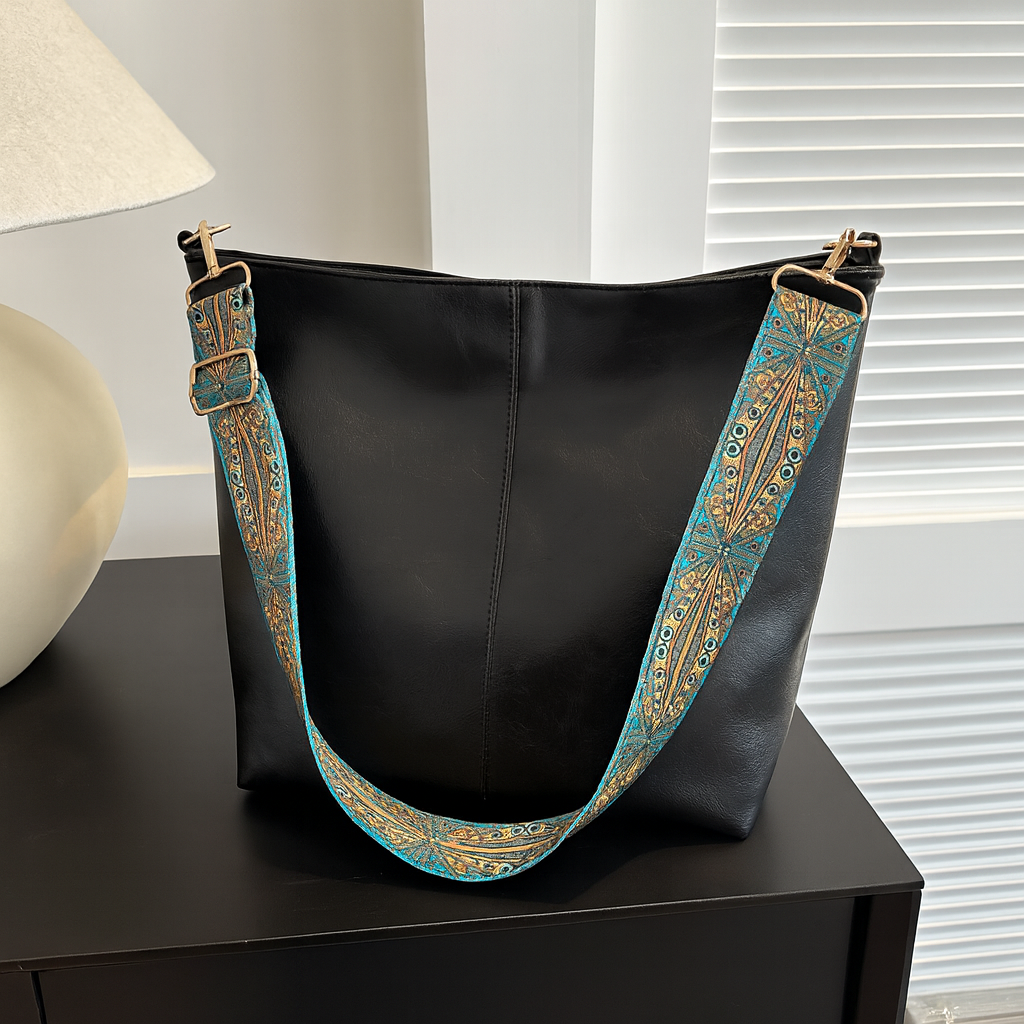 Chelsey’s Vintage Charm | Leather Shoulder Bag