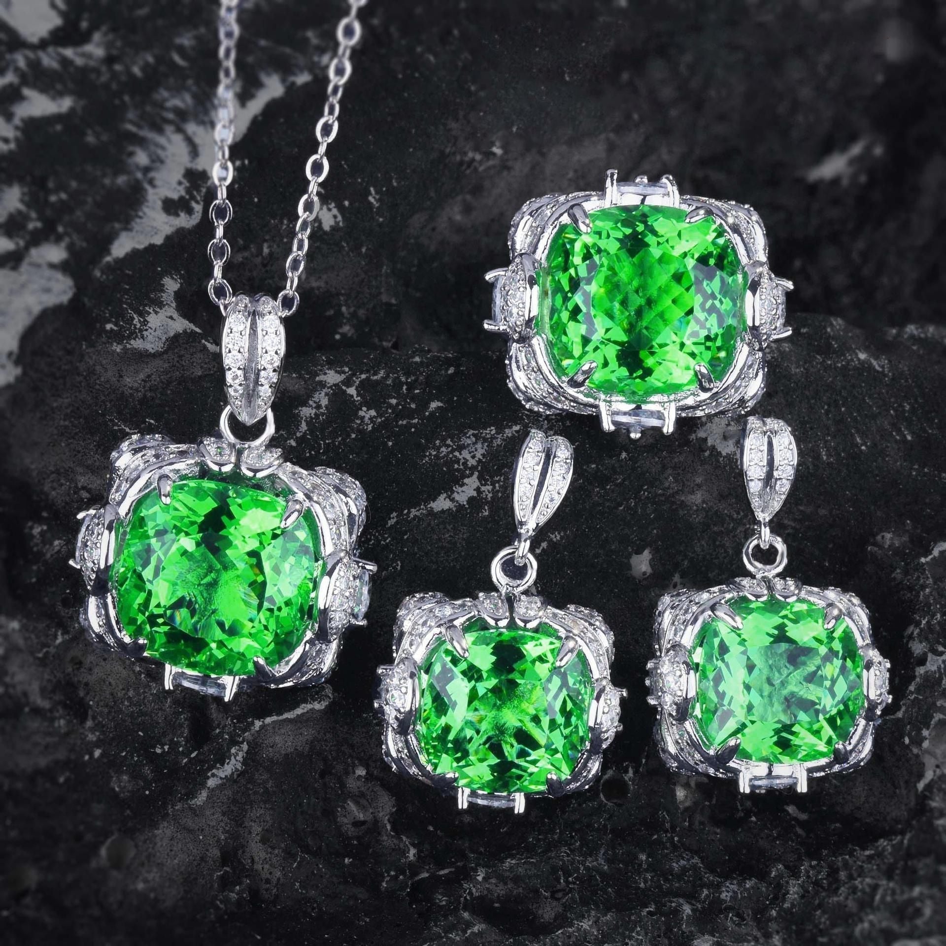 Velora Thandrelle Aquamarin Set | White Gold