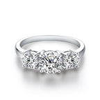 Clare Dreifach Stein Ring | White Gold