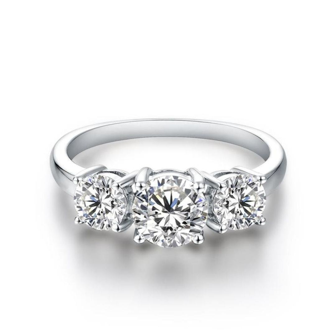 Clare Dreifach Stein Ring | White Gold
