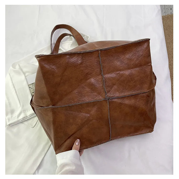 Laura’s Timeless Allure | Vintage Bag