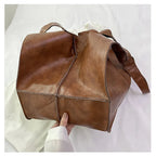 Laura’s Timeless Allure | Vintage Bag