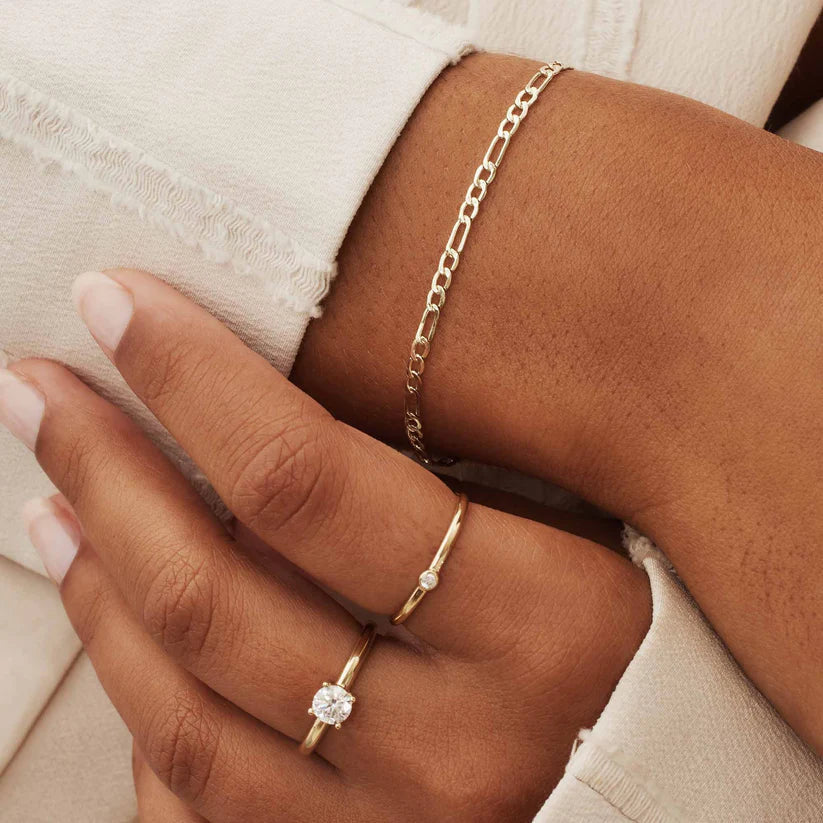 Neris Alaine Bracelet – Gold Elegance