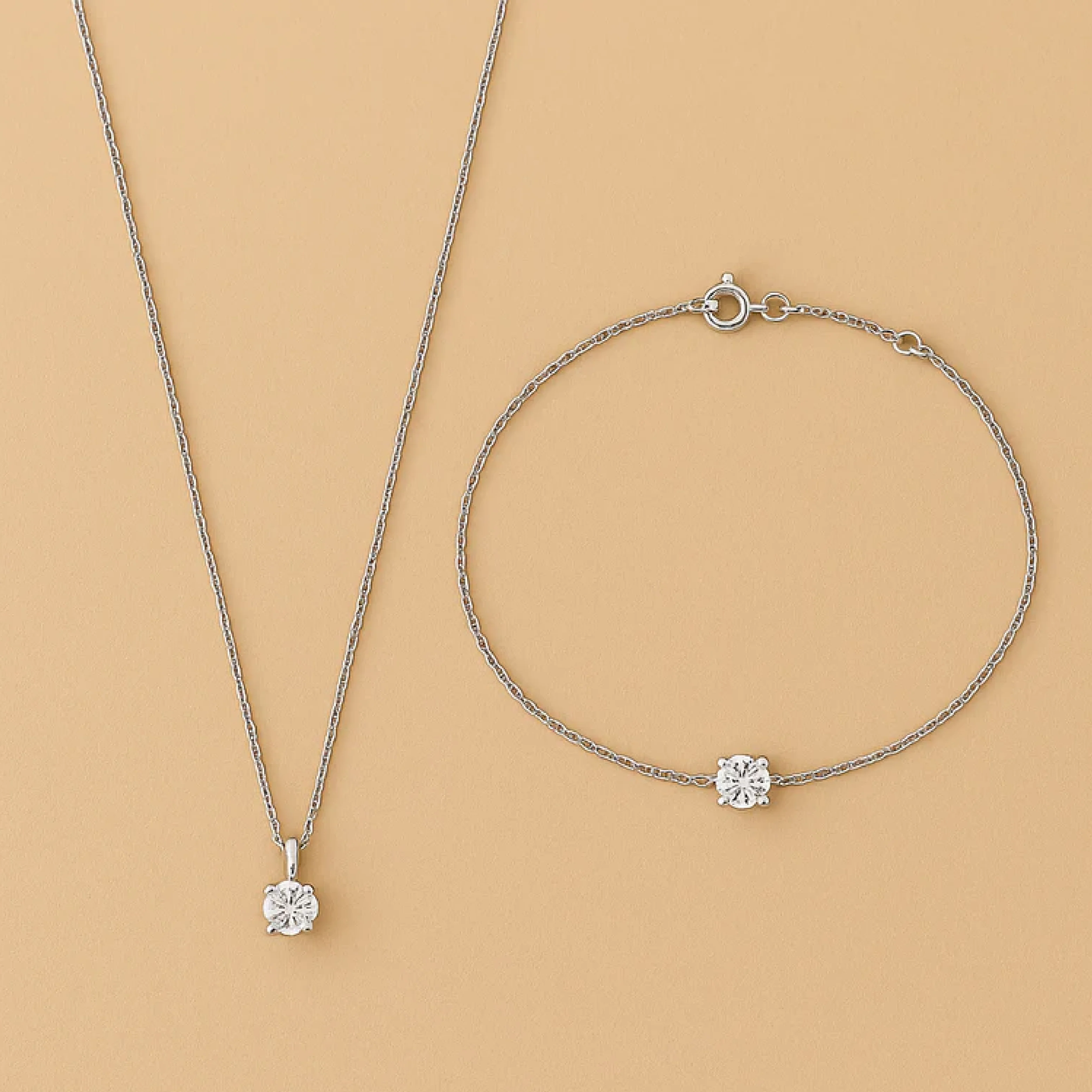 Cléa Moissanite Set in Gold