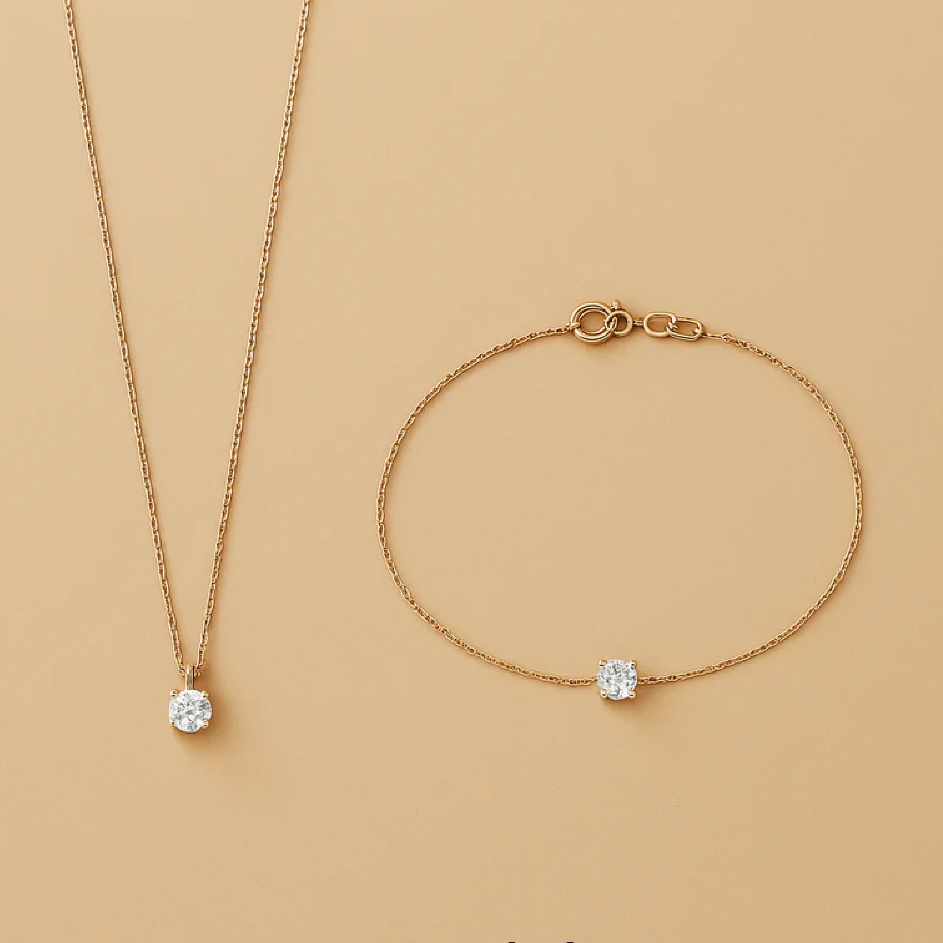 Cléa Moissanite Set in Gold