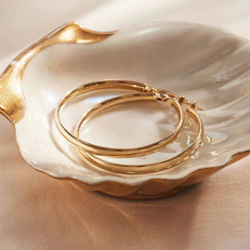 Noa Serane Earrings in Gold Sophistication