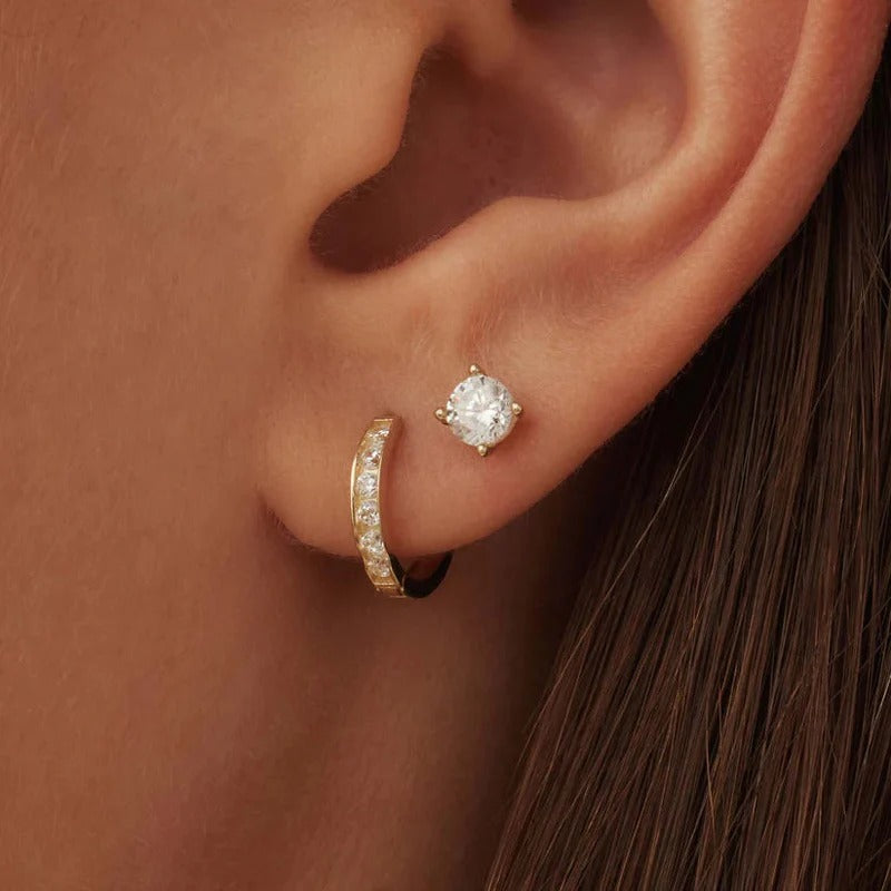 Dara Brilliant Earrings in Gold